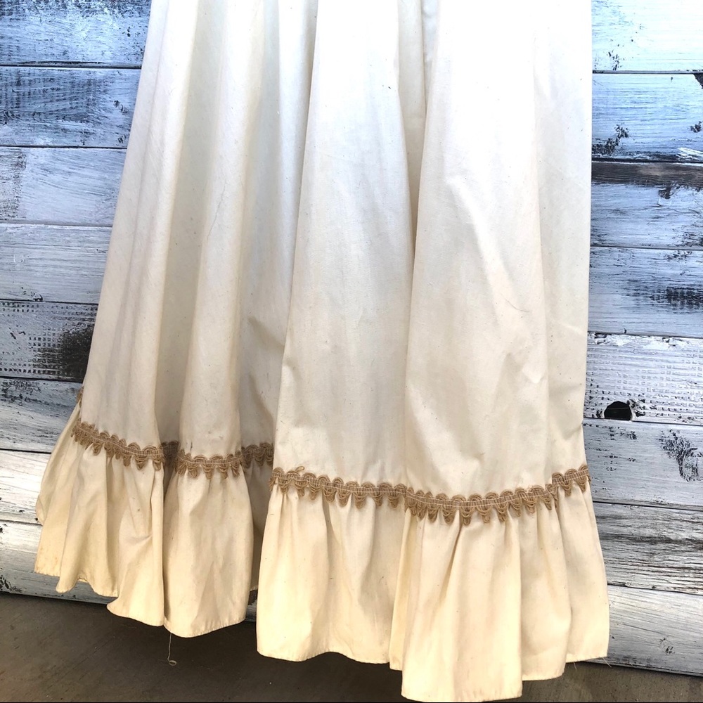 SOLD Gunne Sax Ivory Lace Gown (Updated) - Picture 13 of 14